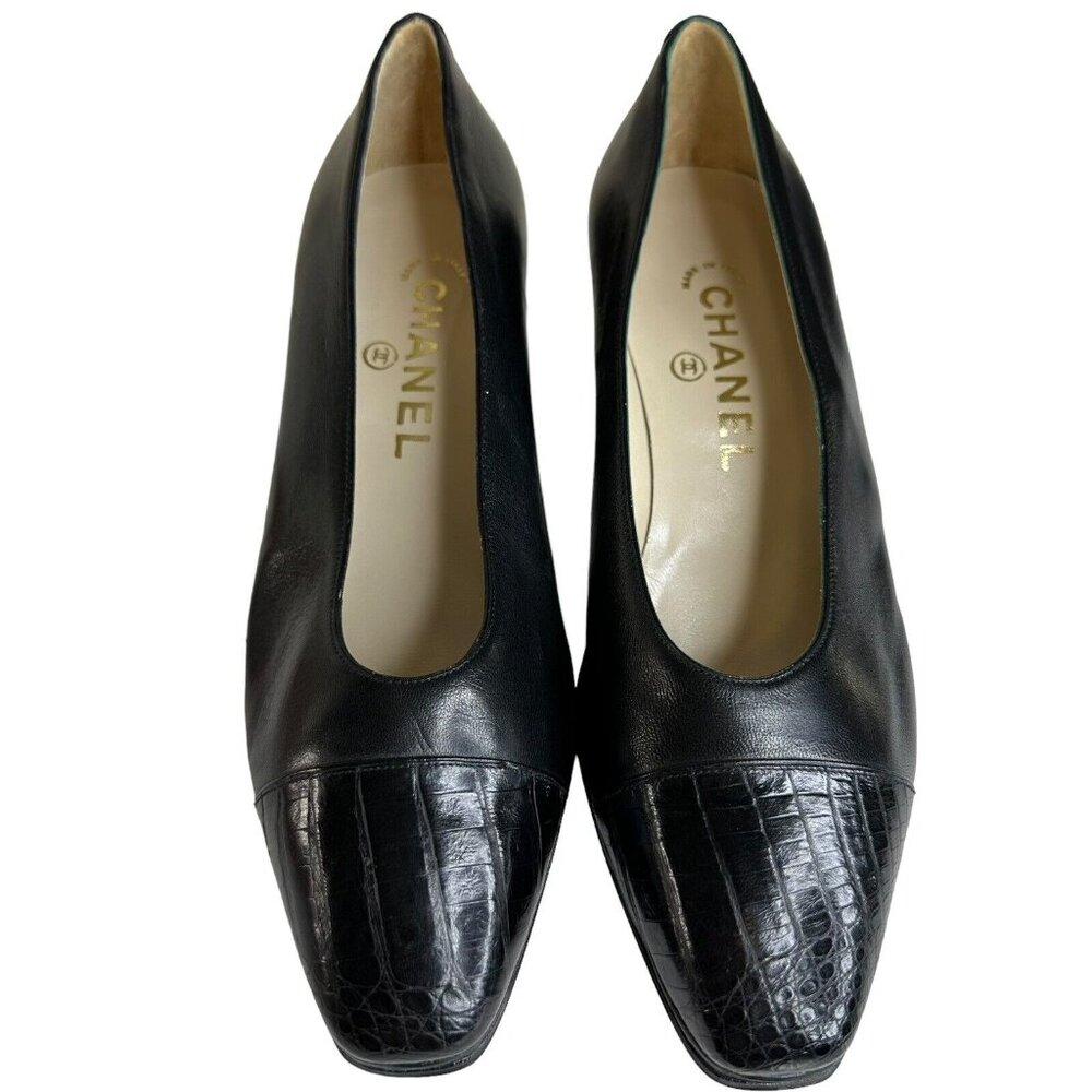 CHANEL Pump Size US 5.5 EU 36 Black Leather Block Mid Heel Closed Toe Made Italy - Picture 1 of 16
